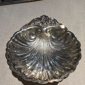 Wallace Silversmiths Silver Scallop Serving Dish